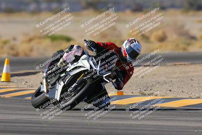 media/Dec-10-2023-SoCal Trackdays (Sun) [[0ce70f5433]]/Turn 4 (1145am)/